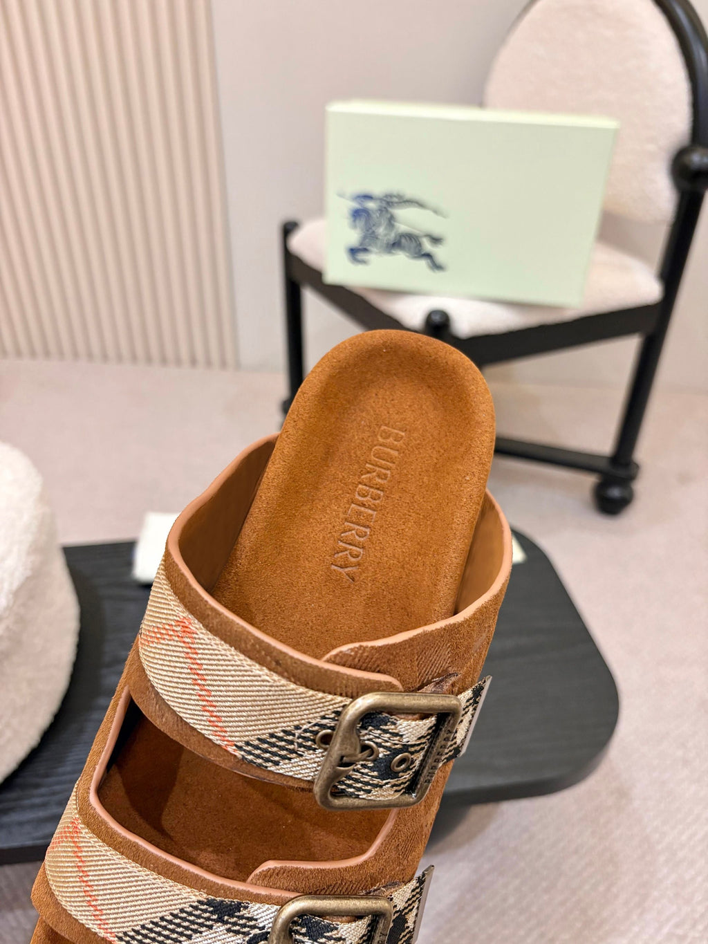 BURBERRY 26S DOUBLE BUCKLE SANDALS IN ORANGE BROWN SUEDE