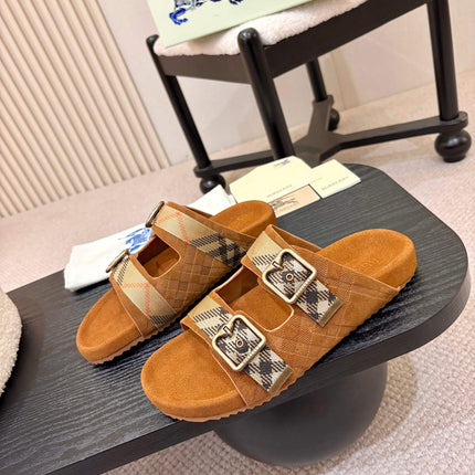BURBERRY 26S DOUBLE BUCKLE SANDALS IN ORANGE BROWN SUEDE