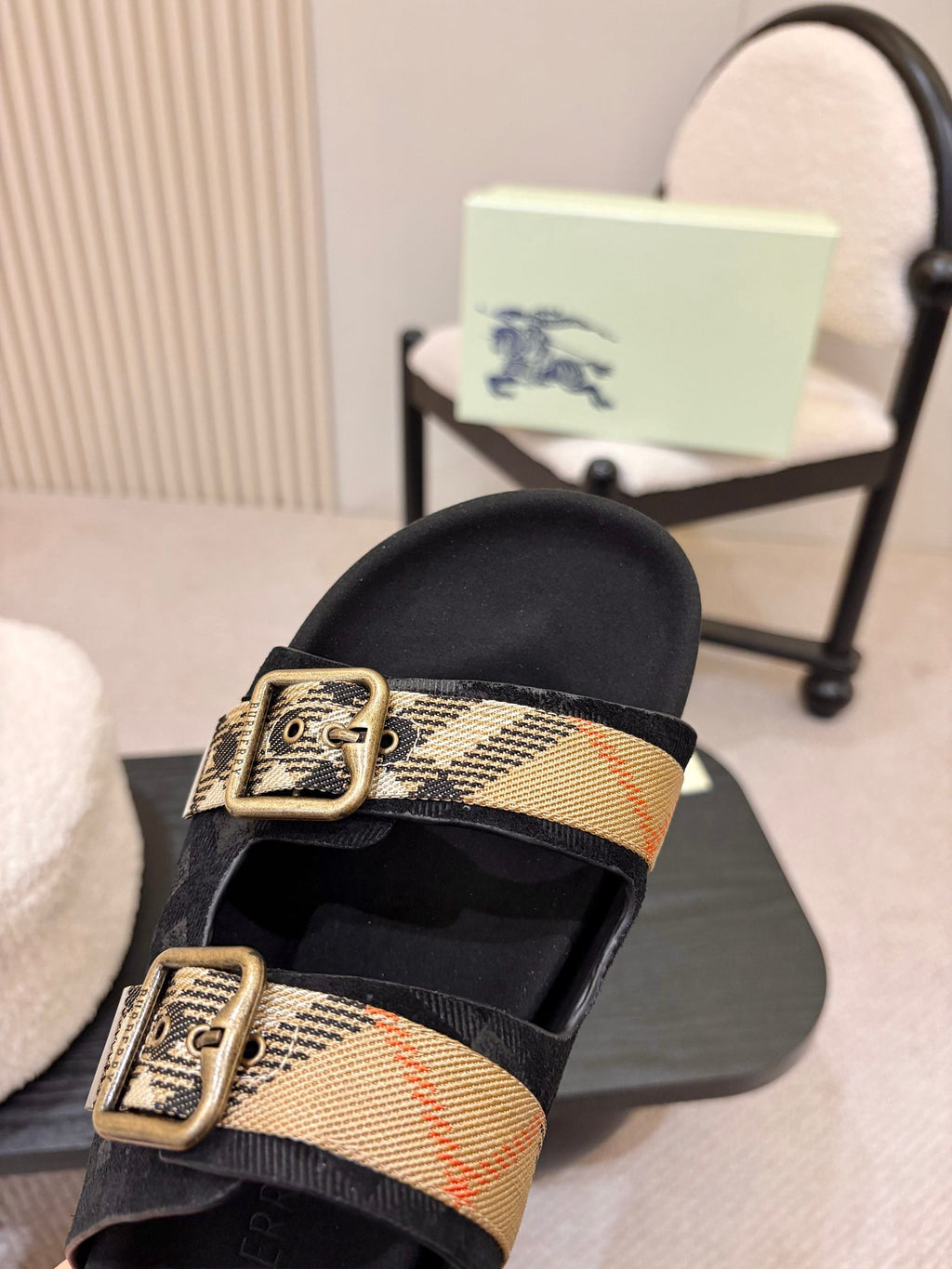 BURBERRY 26S DOUBLE BUCKLE SANDALS IN BLACK SUEDE