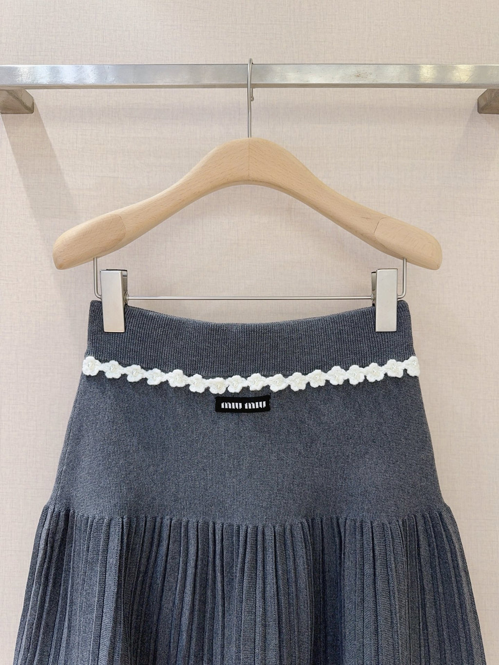 MIUMIU KNIT PLEATED SKIRT STYLE 803