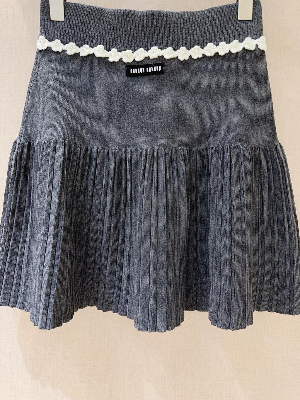 MIUMIU 26S PLEATED KNIT SKIRT 950