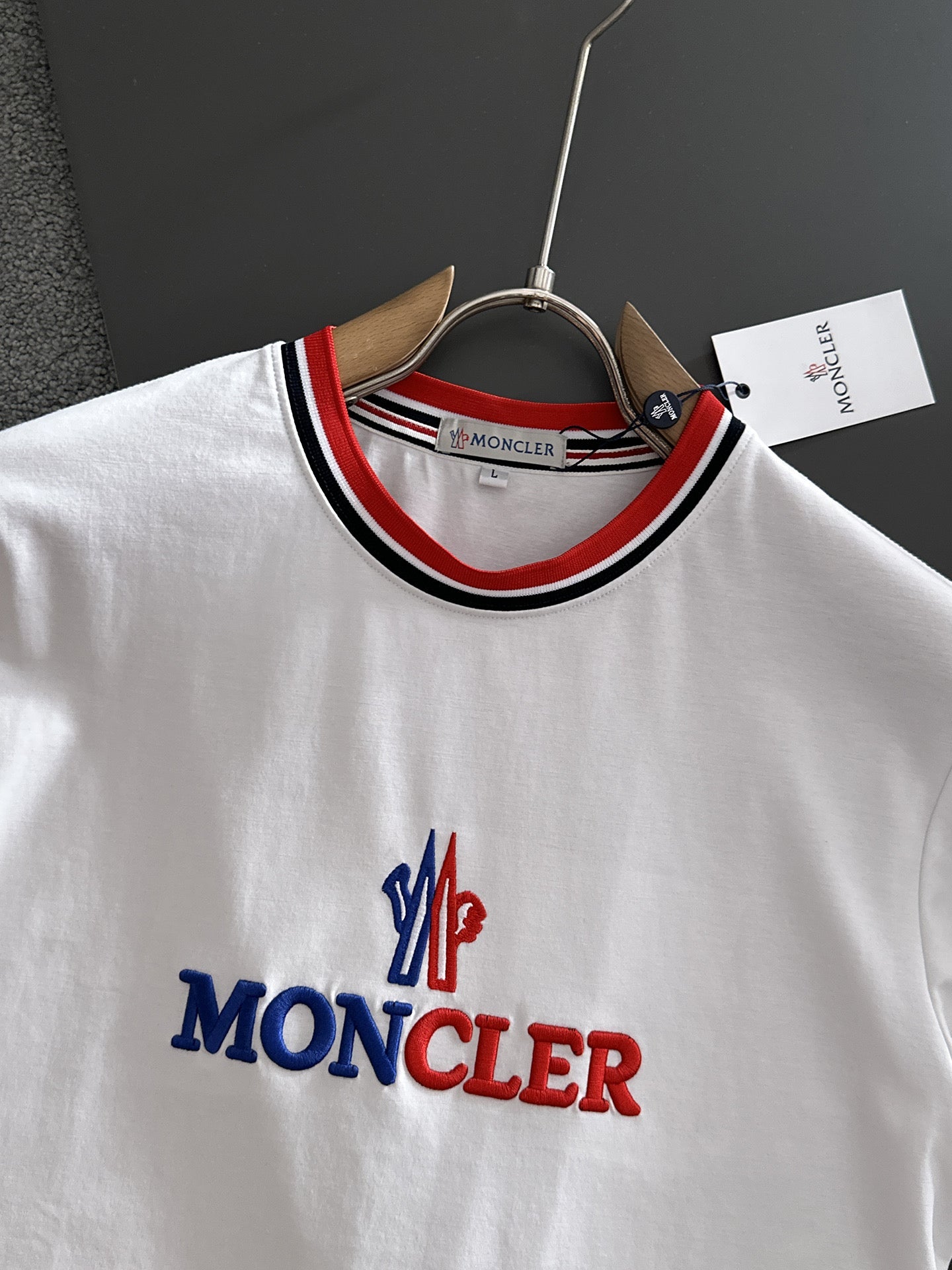 MONCLER 26S SHORT SLEEVE T-SHIRT 660