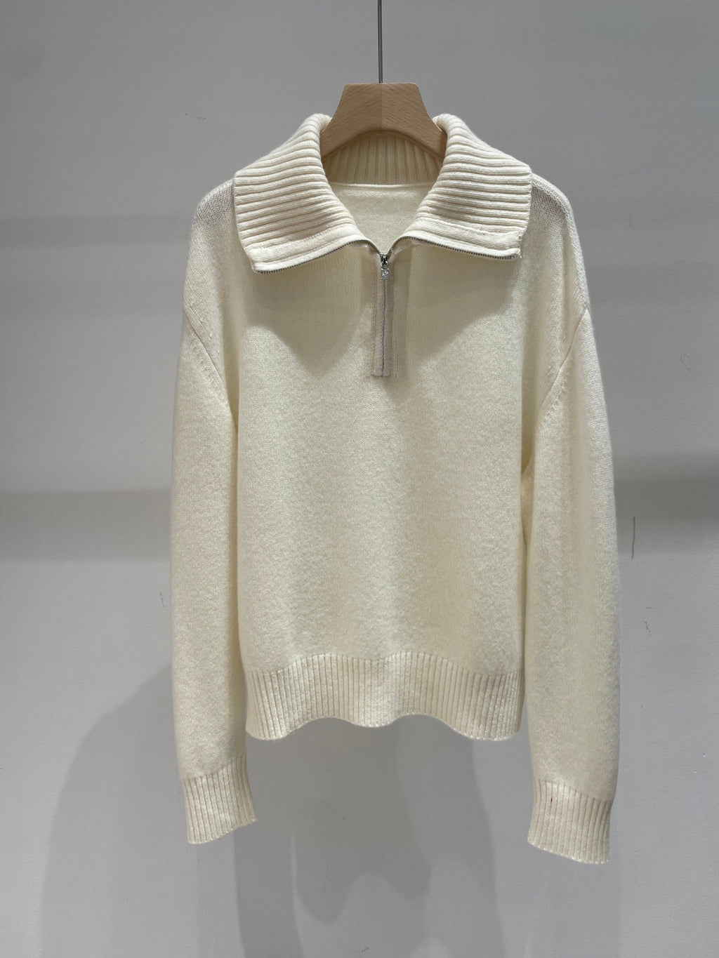 LP SWEATER STYLE 230