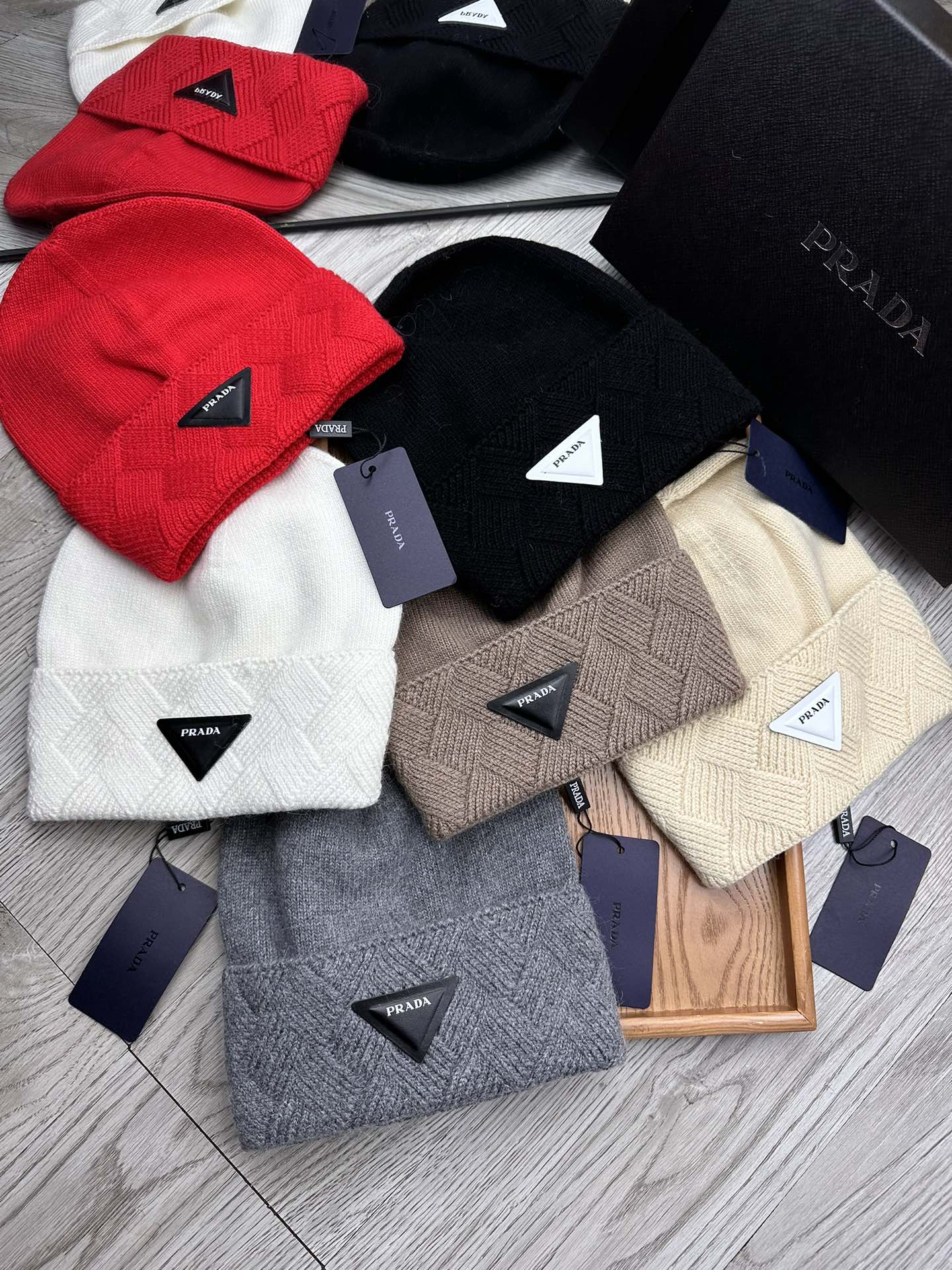BEANIE HAT IN CHERRY RED WOOL AND RABBIT FUR 436398