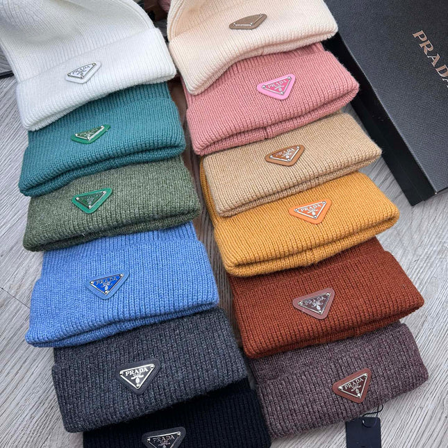 BEANIE HAT IN UMBER BROWN WOOL 332398