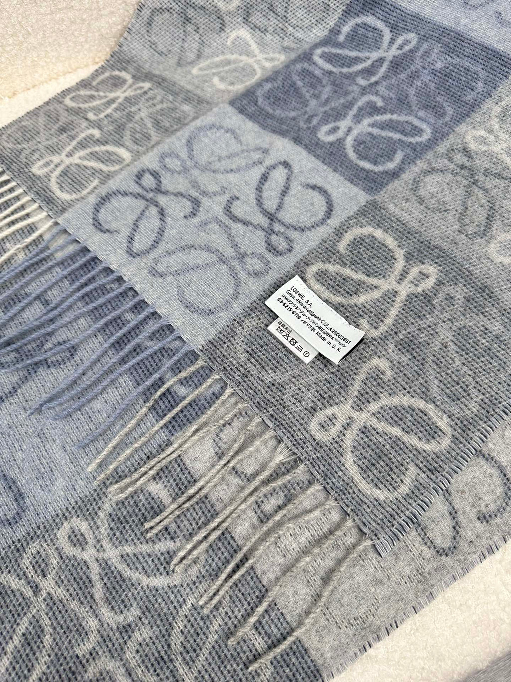 LOEWE 26S SCARF 200 IN CASHMERE 126266