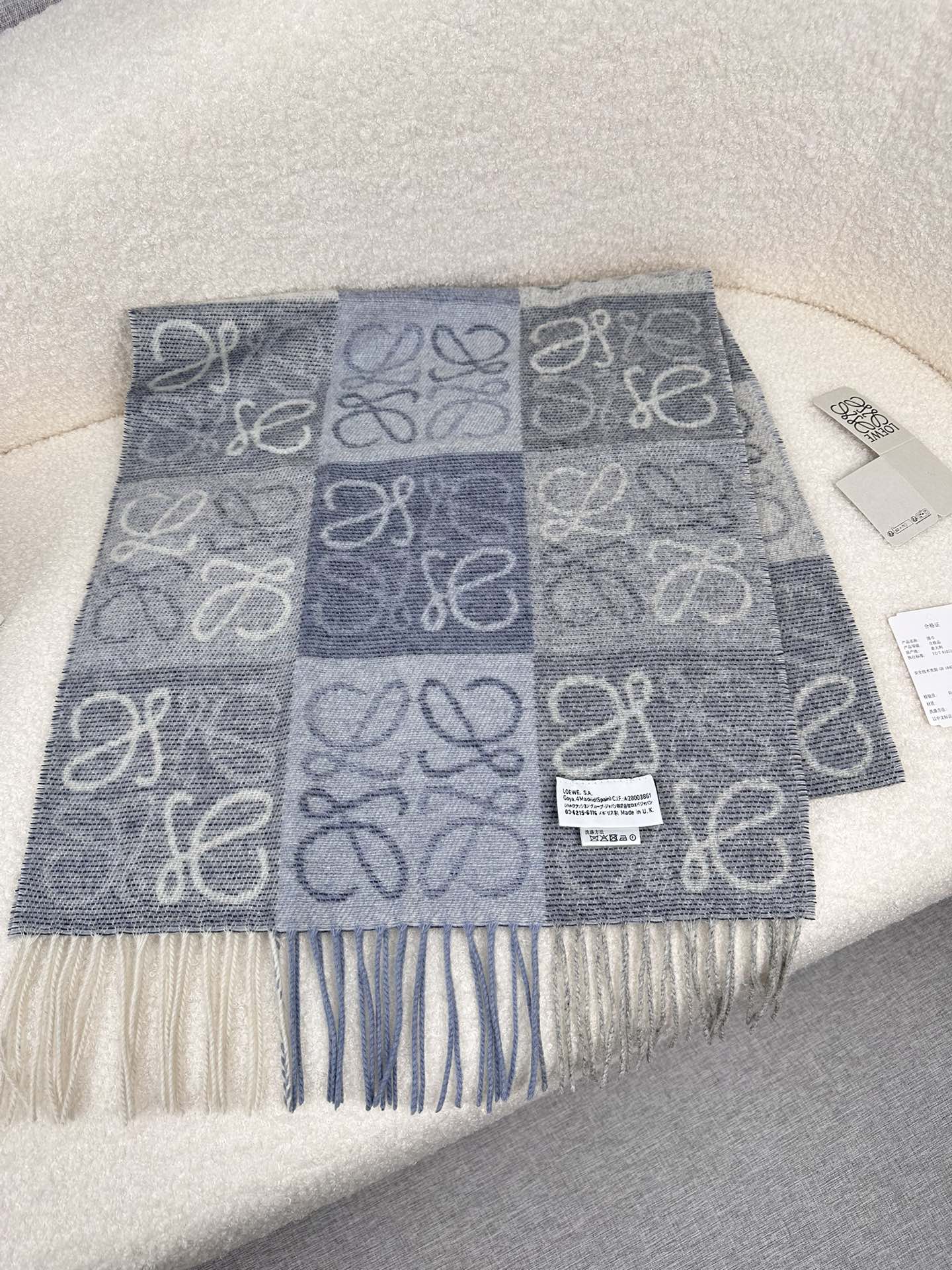LOEWE 26S SCARF 200 IN CASHMERE 126266