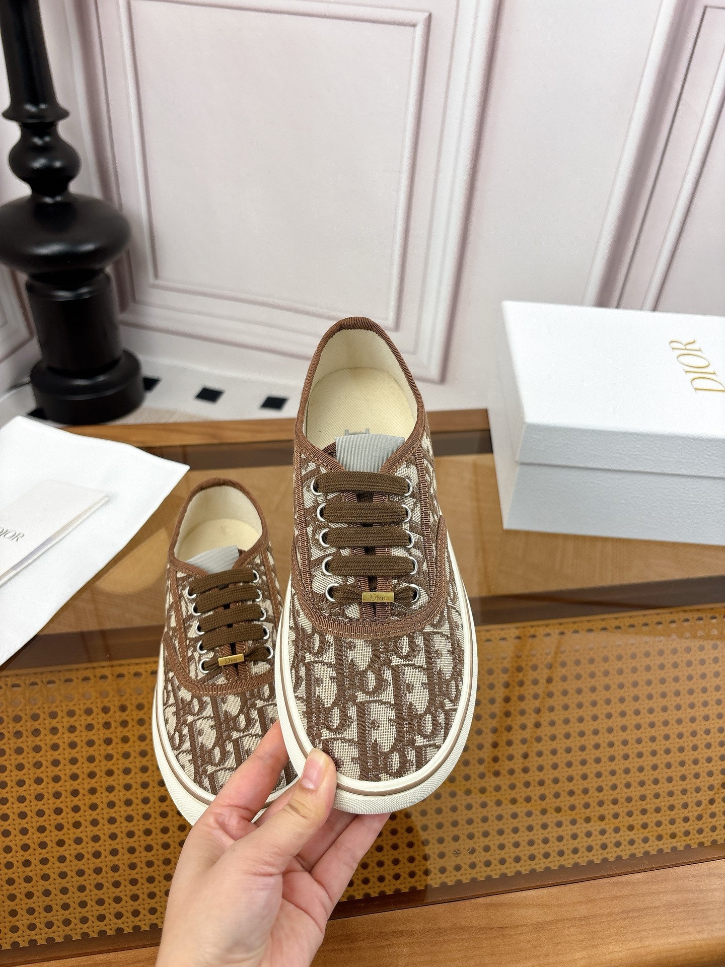 DIOR 26S LOW TOP SNEAKERS IN BROWN OBLIQUE CANVAS WITH RUBBER SOLE