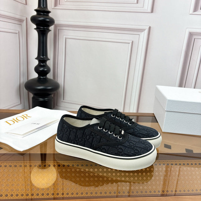 DIOR 26S LOW TOP SNEAKERS IN BLACK OBLIQUE CANVAS WITH RUBBER SOLE