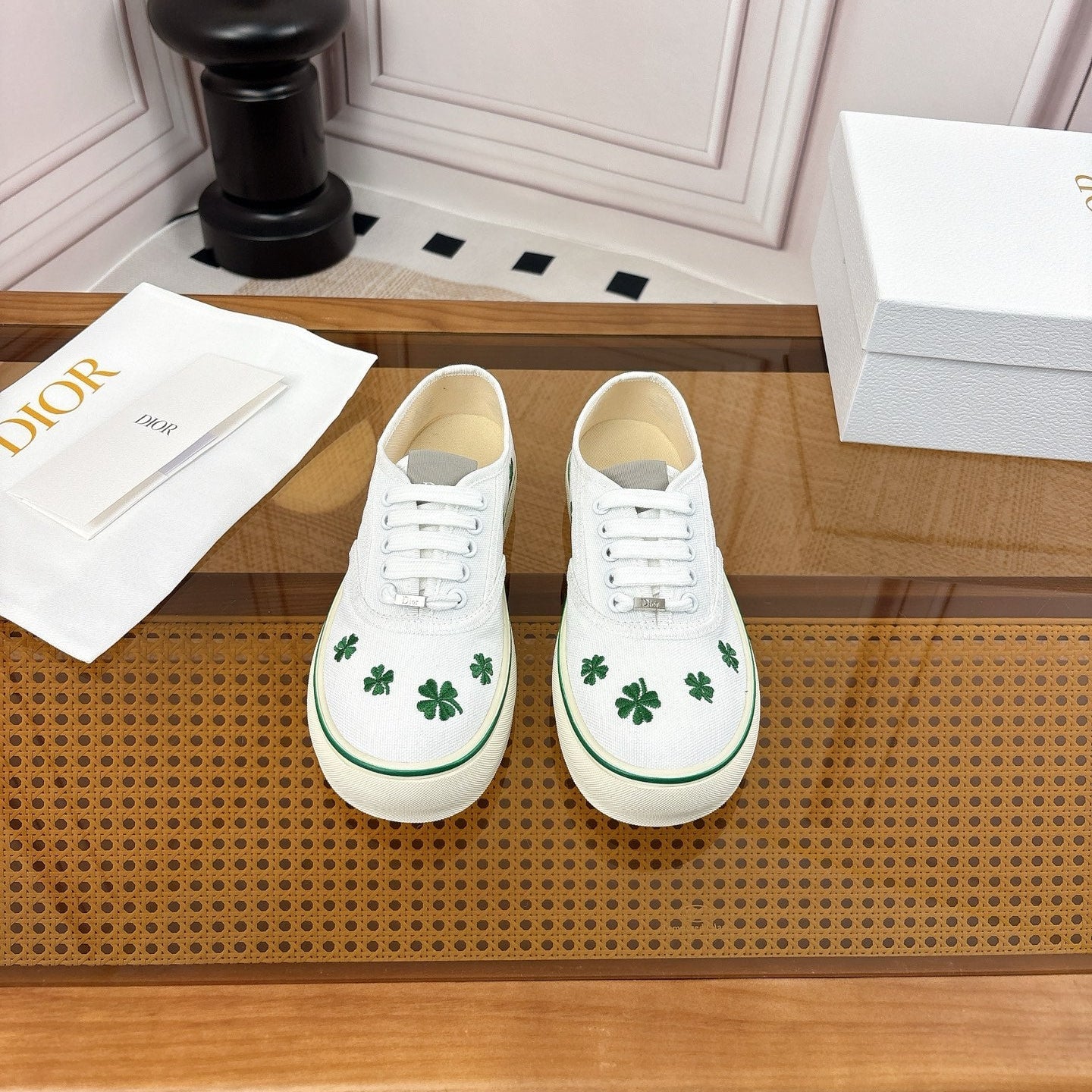 DIOR 26S LOW TOP SNEAKERS 35MM IN WHITE CANVAS WITH CLOVER EMBROIDERY