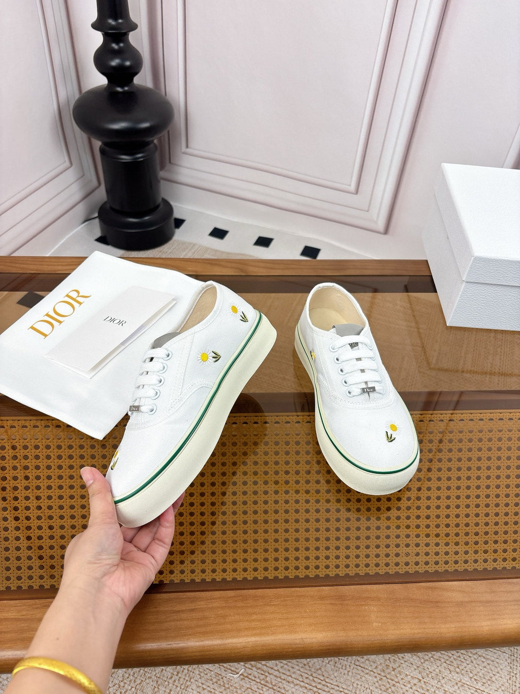 DIOR 26S LOW TOP SNEAKERS IN WHITE CANVAS WITH DAISY EMBROIDERY