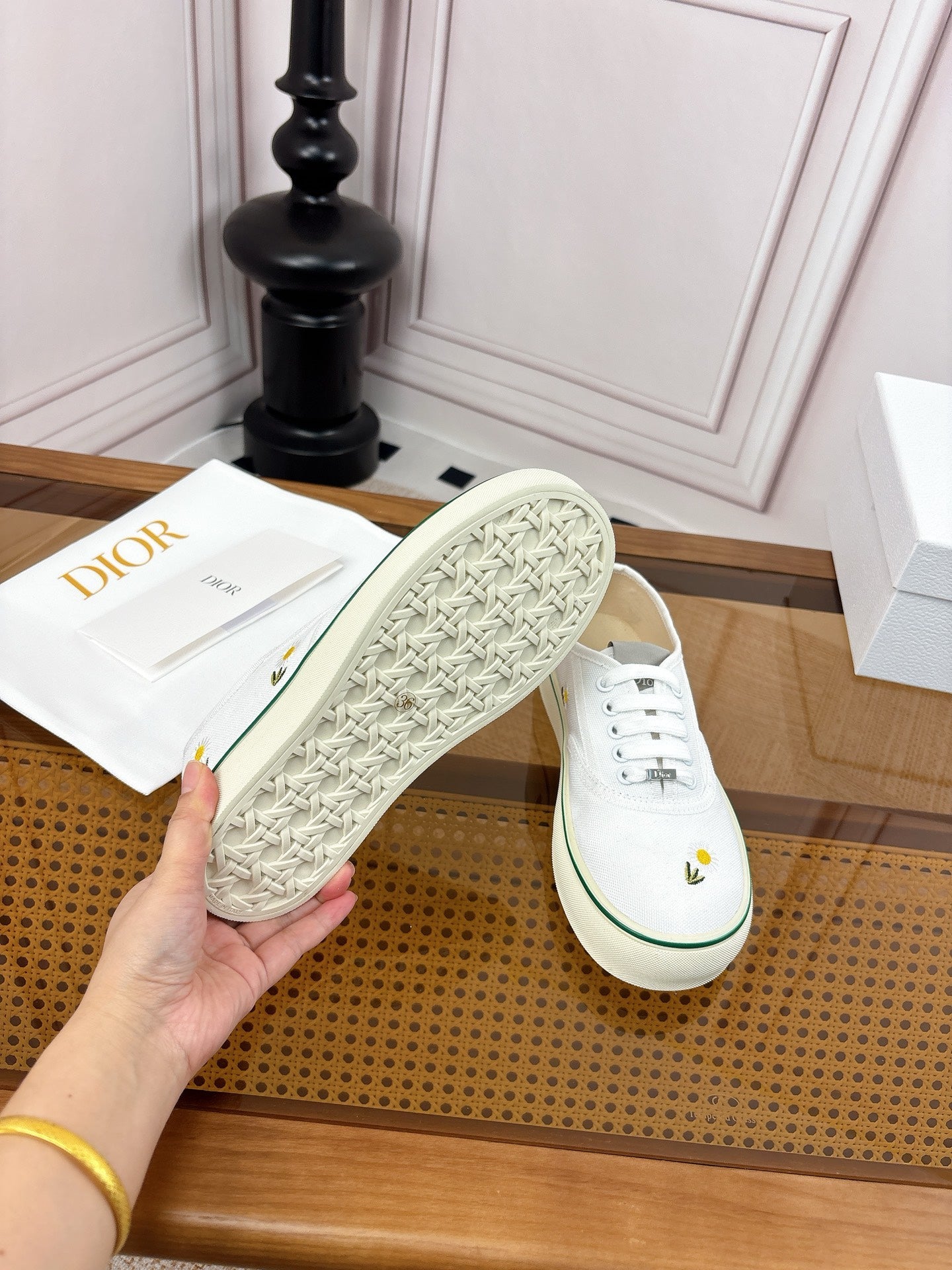 DIOR 26S LOW TOP SNEAKERS IN WHITE CANVAS WITH DAISY EMBROIDERY