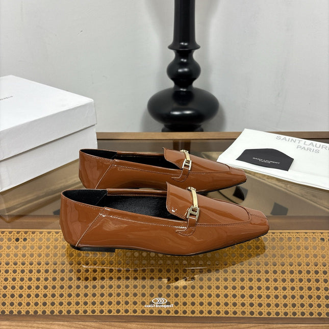 YSL 26S SQUARE-TOE LOAFERS IN BROWN GLOSSY CALFSKIN WITH METAL BAR