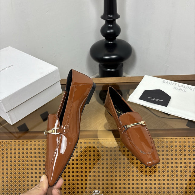 YSL 26S SQUARE-TOE LOAFERS IN BROWN GLOSSY CALFSKIN WITH METAL BAR