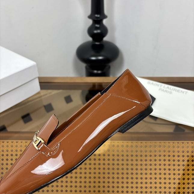 YSL 26S SQUARE-TOE LOAFERS IN BROWN GLOSSY CALFSKIN WITH METAL BAR