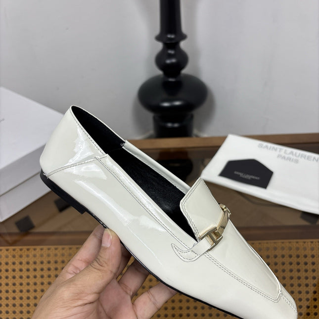 YSL 26S SQUARE-TOE LOAFERS IN WHITE GLOSSY CALFSKIN WITH METAL BAR