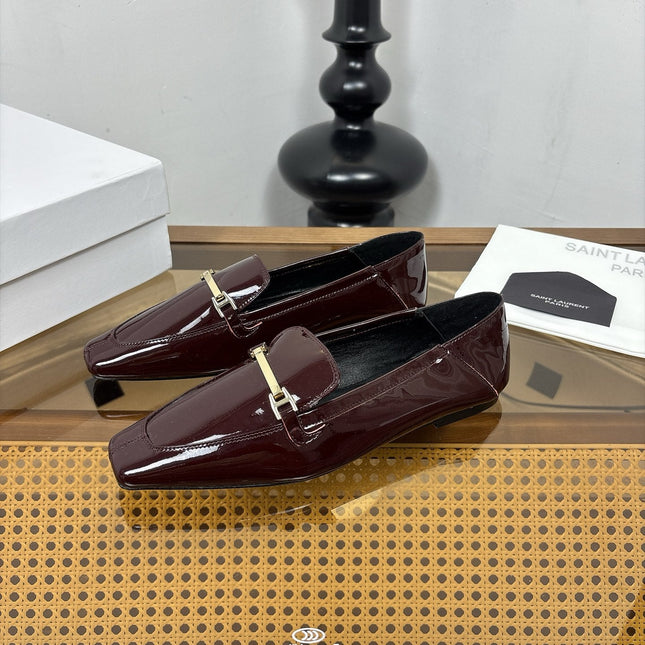 YSL 26S SQUARE-TOE LOAFERS IN DARK RED GLOSSY CALFSKIN WITH METAL BAR