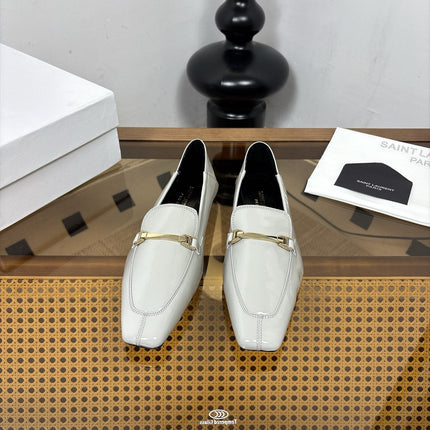 YSL 26S SQUARE-TOE LOAFERS IN LIGHT GREY GLOSSY CALFSKIN WITH METAL BAR