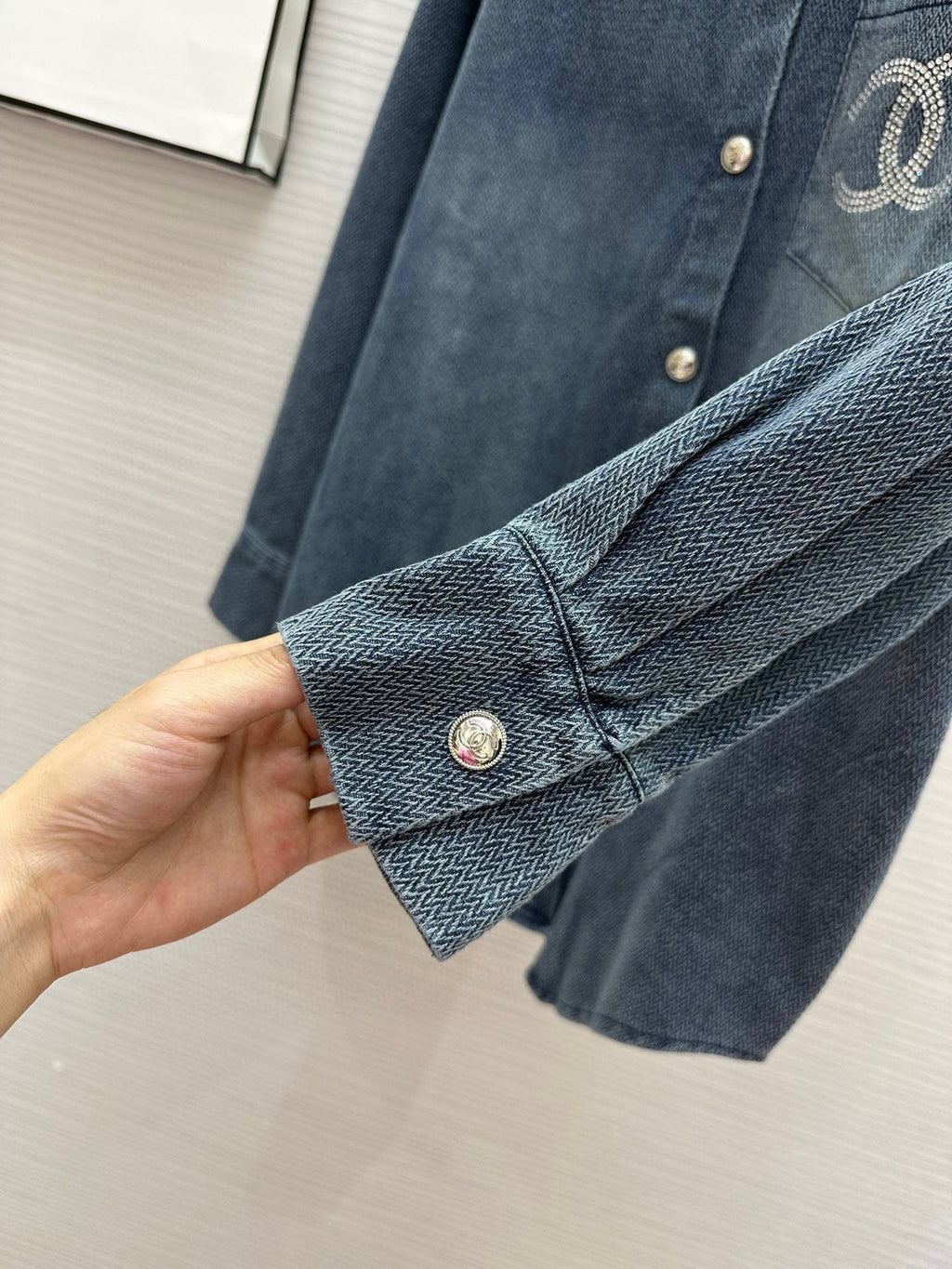 CHANEL 25S DENIM SHIRT STYLE 235