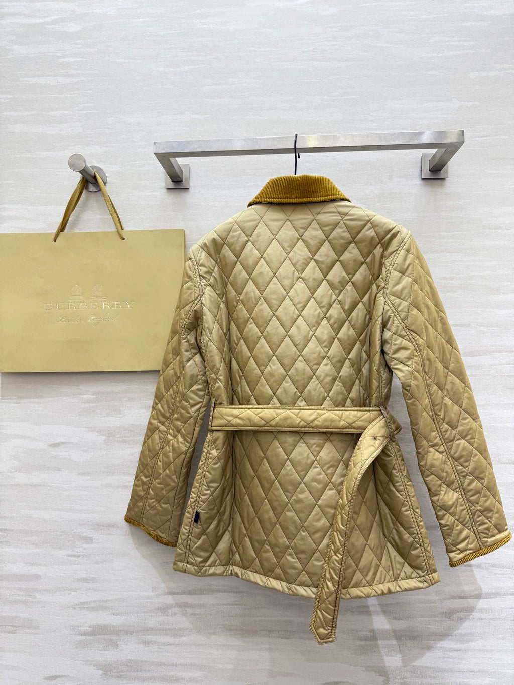 BURBERRY 25S DOWN JACKET 094