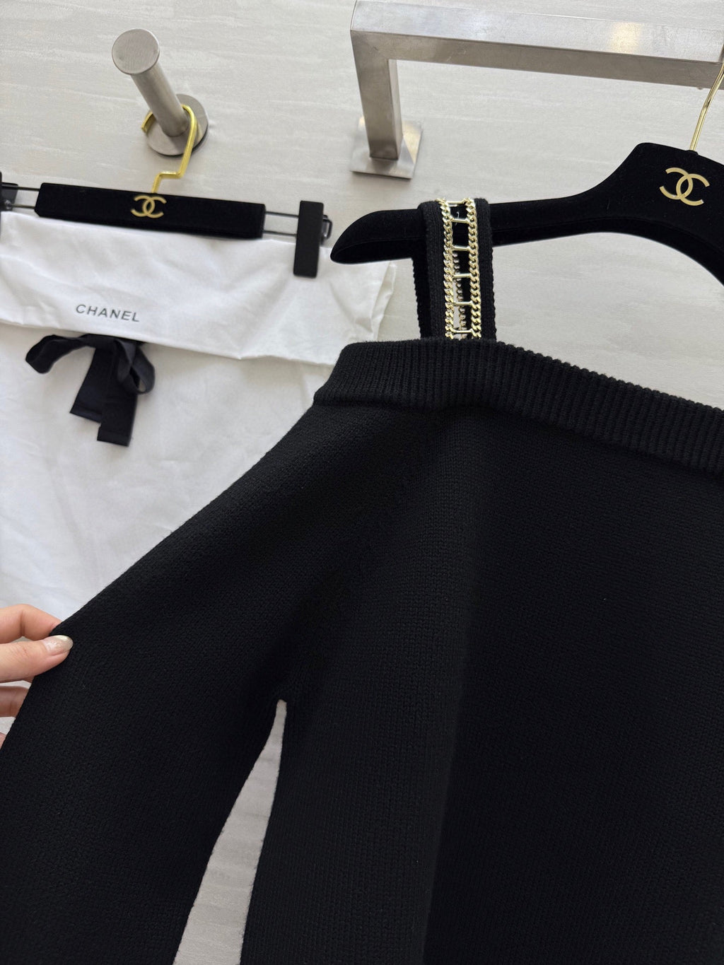 CHANEL 25S CASHMERE CAMISOLE 472