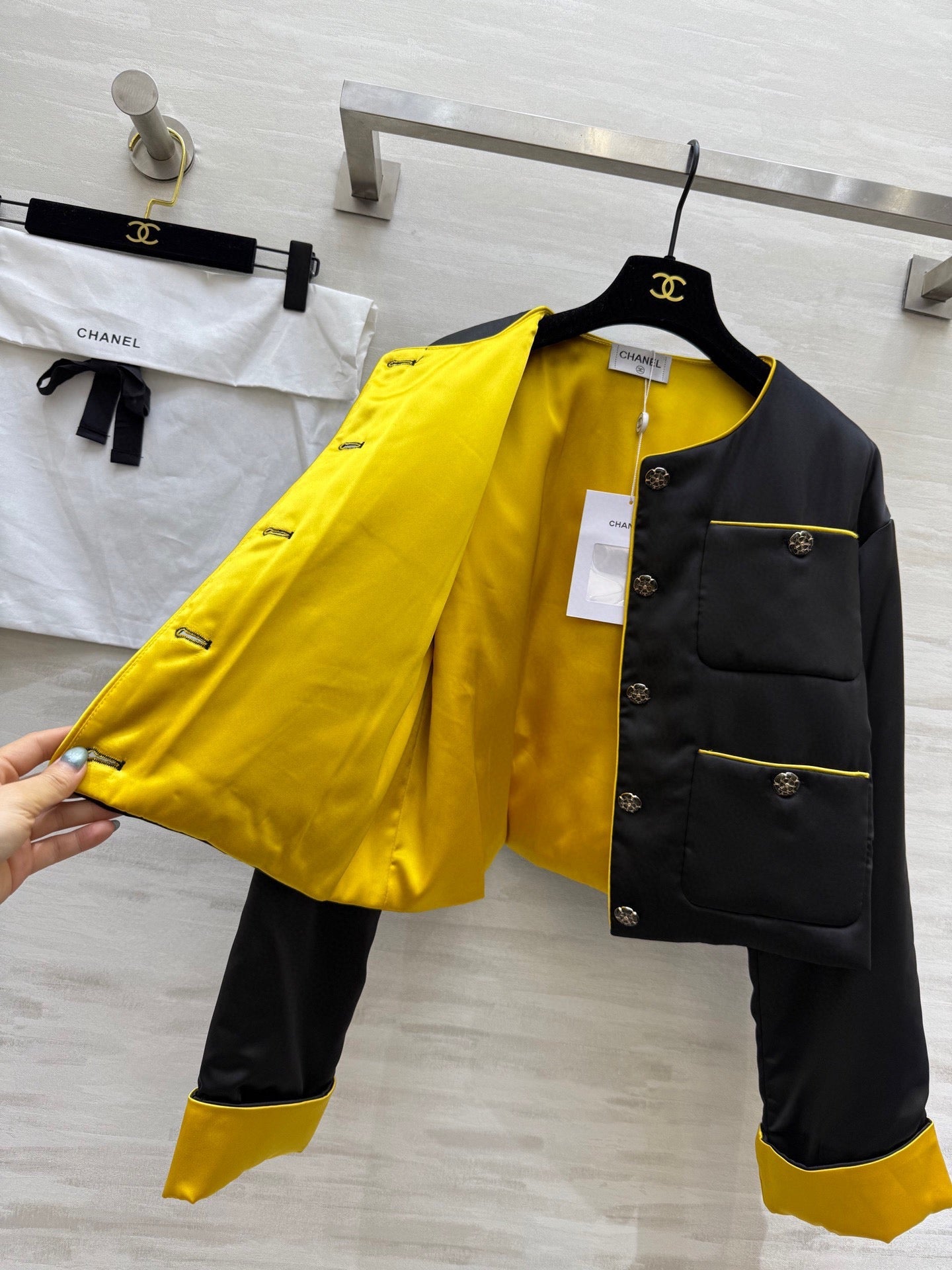 CHANEL 25S JACKET 484