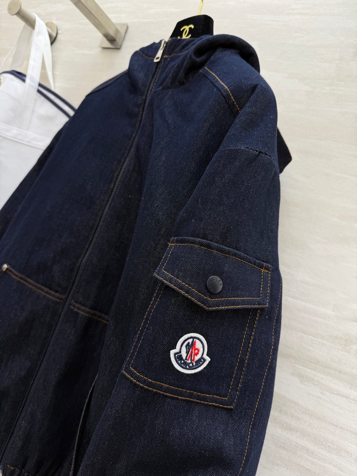 MONCLER 25S COTTON DENIM HOODED JACKET 345
