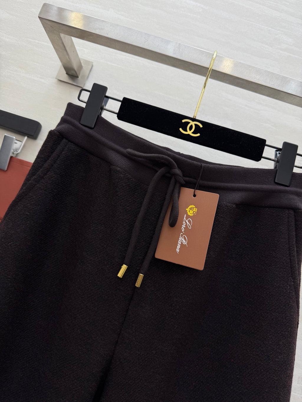 LP 26S TAPERED DRESS PANTS 572