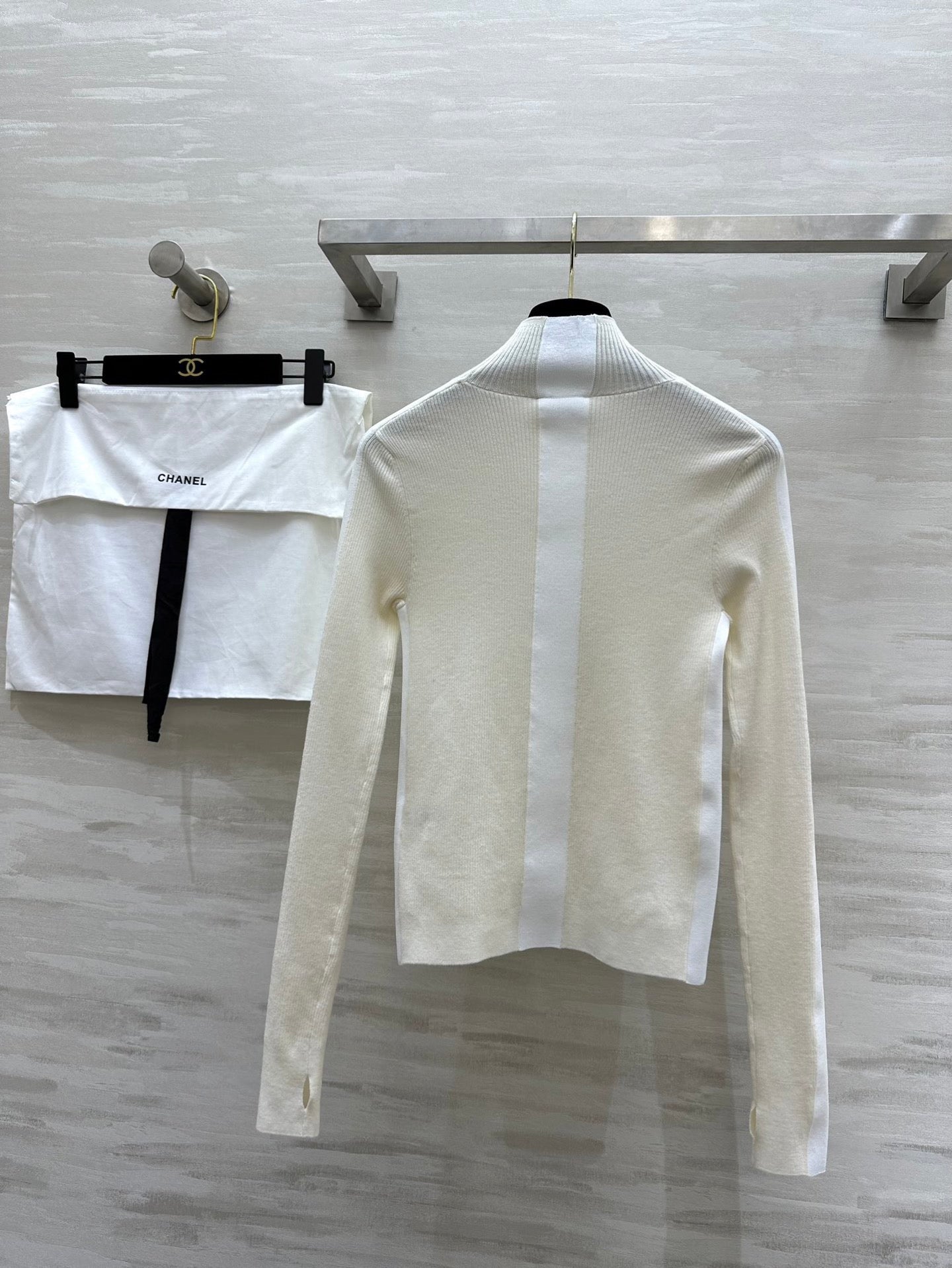 CHANEL 26S TURTLENECK SWEATER 679
