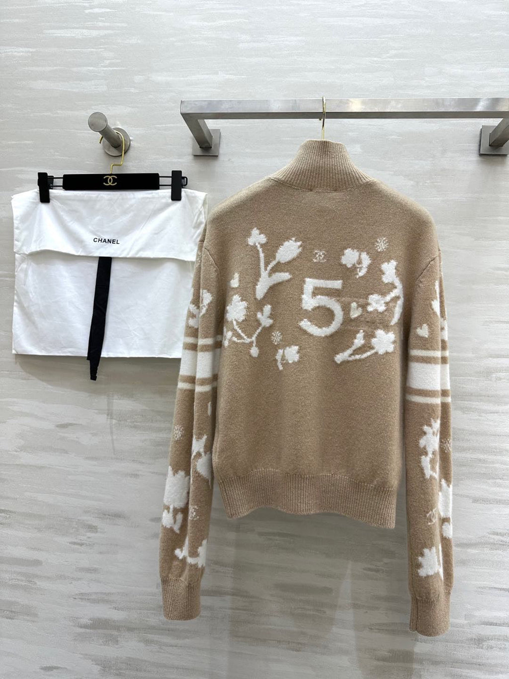 CHANEL 26S TURTLENECK SWEATER 676