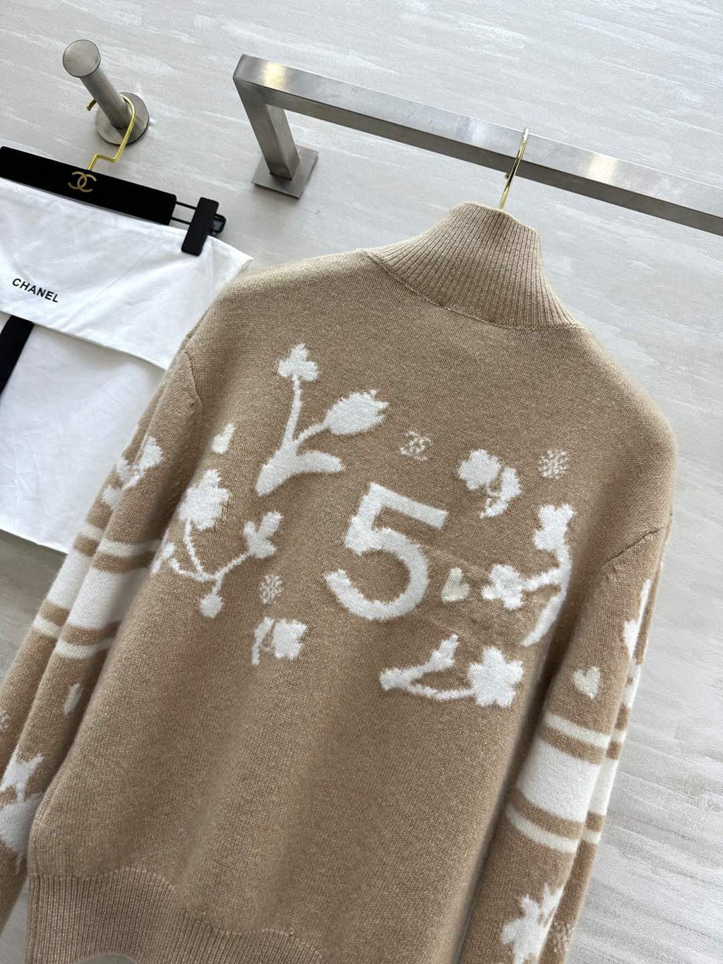 CHANEL 26S TURTLENECK SWEATER 676