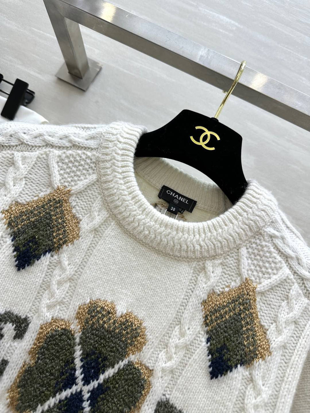 CHANEL 26S SWEATER 674