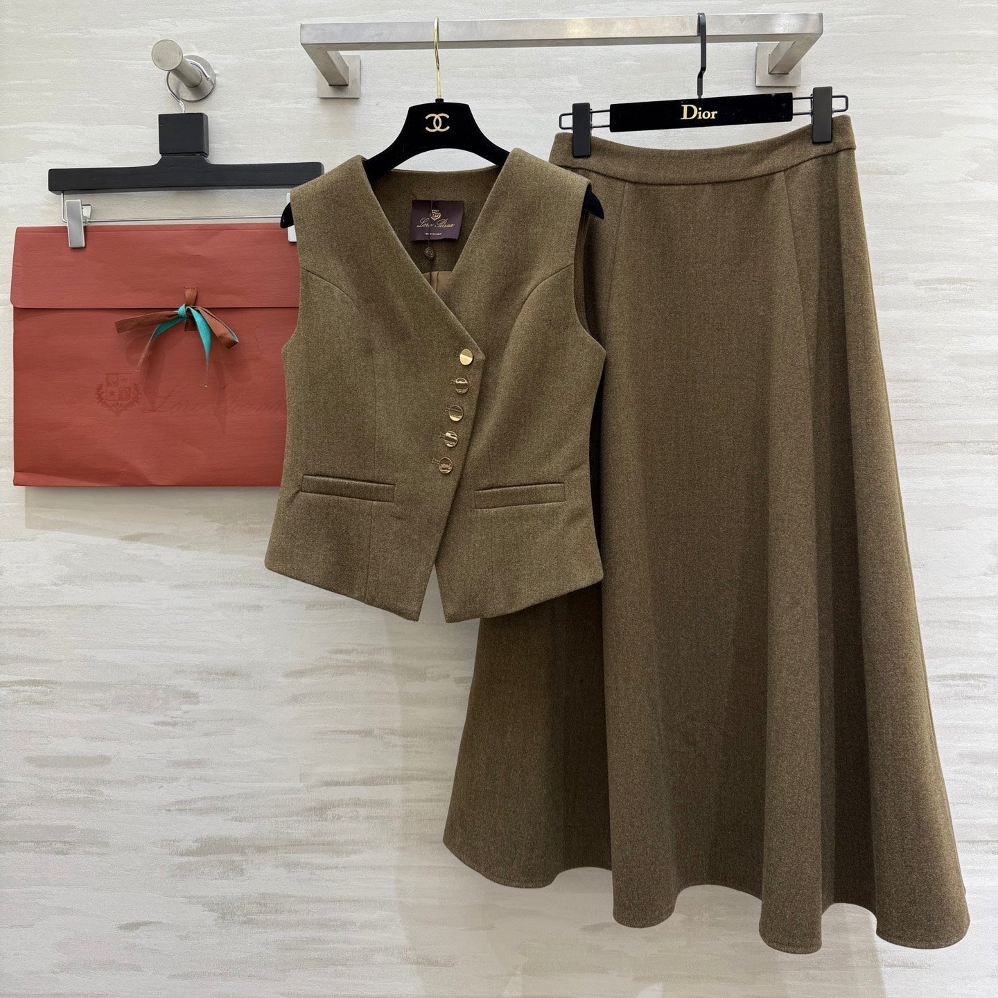 LP 26S VEST & SKIRT SET 446