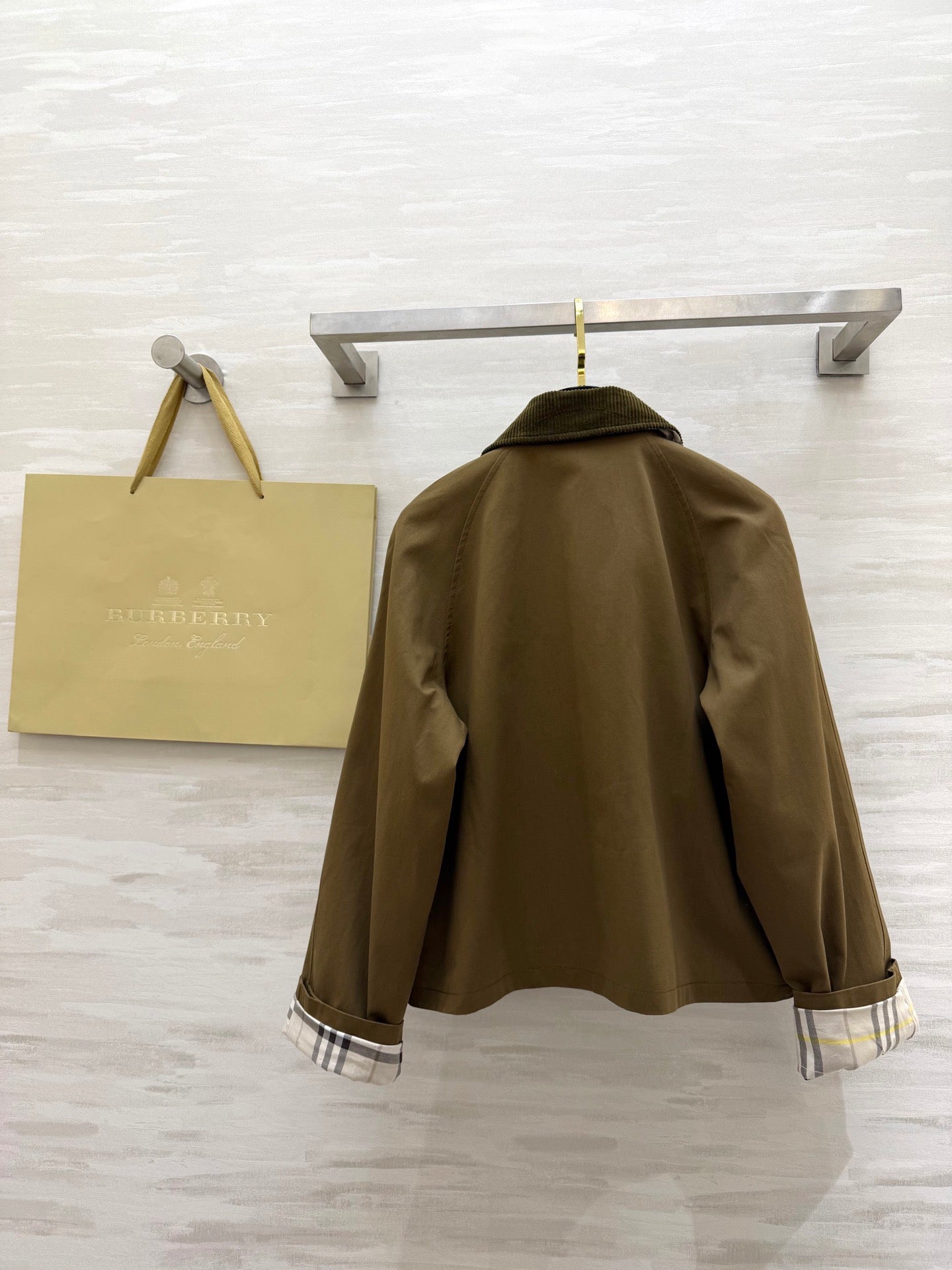 BURBERRY 26S JACKET 406