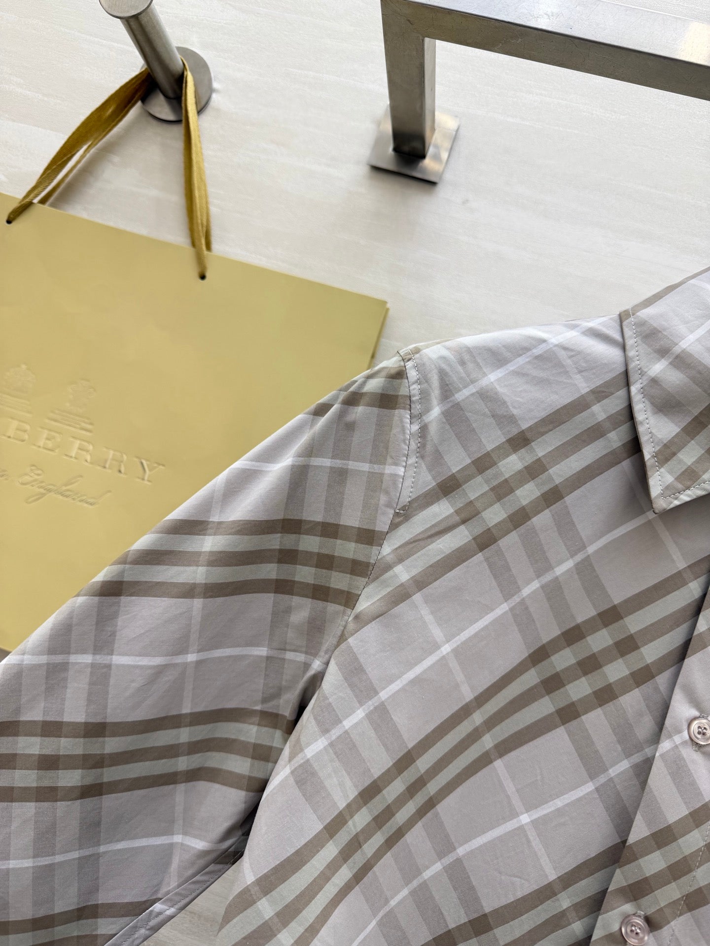 BURBERRY 26S SHIRT 402
