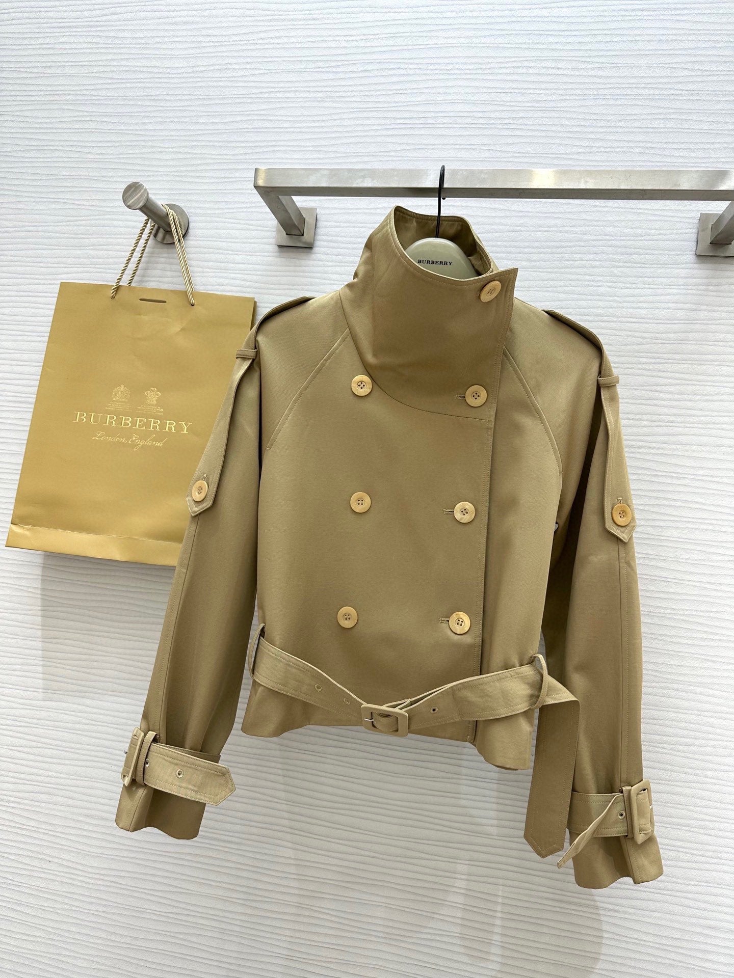 BURBERRY 26S SHORT JACKET 389