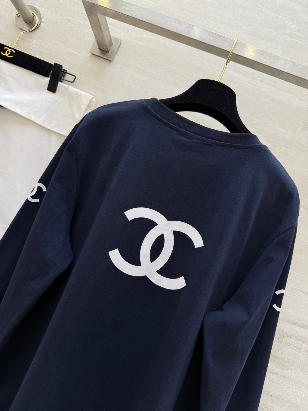 CHANEL 26S LONG-SLEEVE T-SHIRT 975