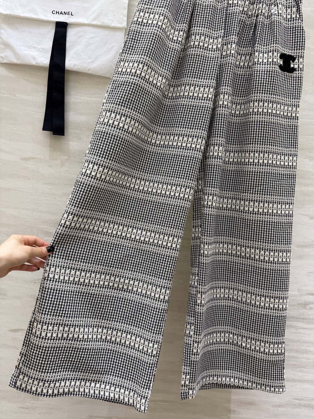 CHANEL 26S WIDE-LEG PLAID PANTS 971