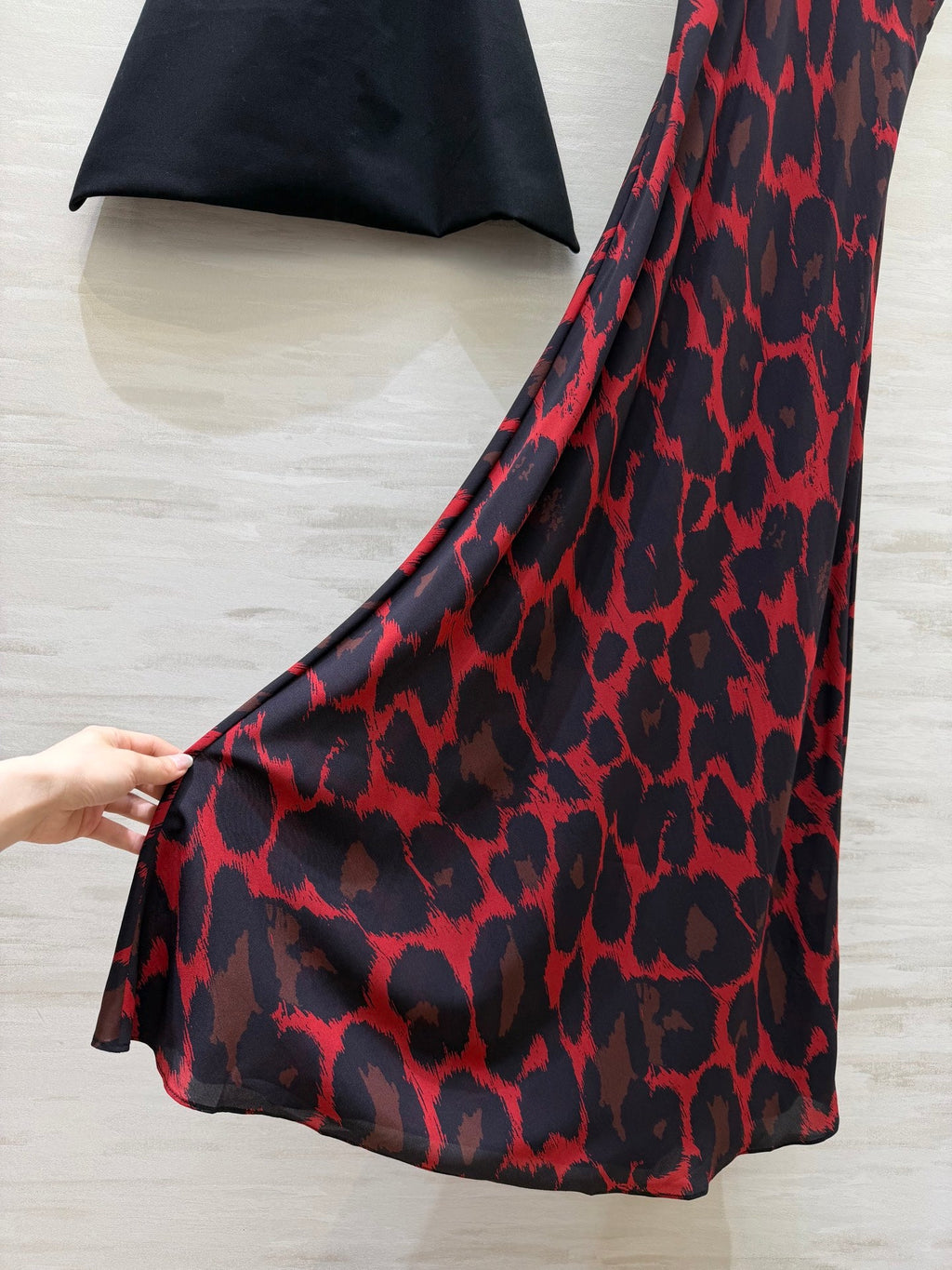 YSL 26S V-NECK MAXI DRESS 276