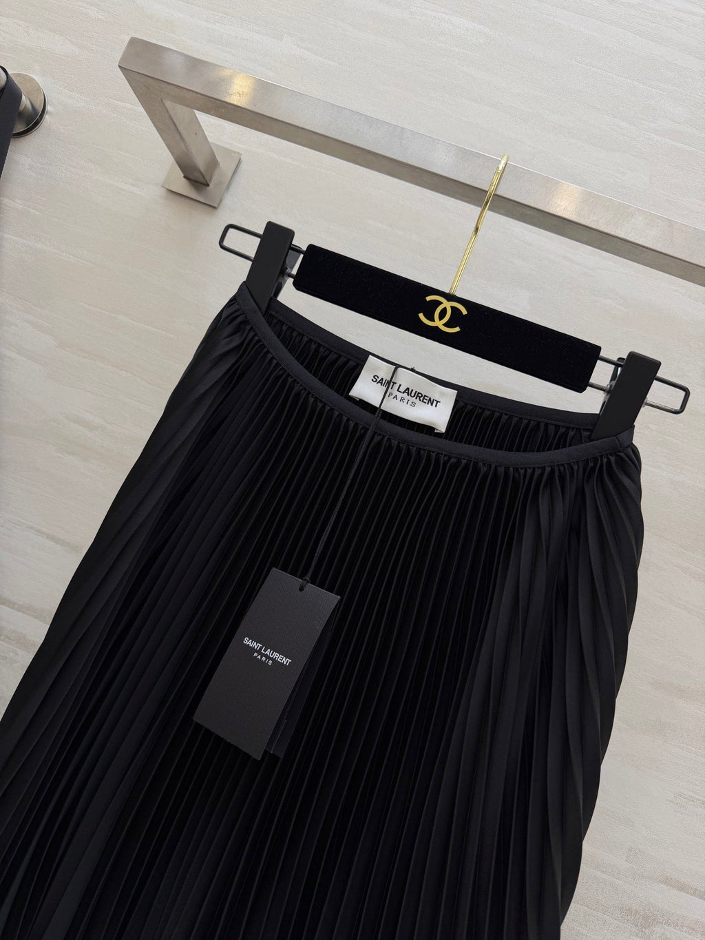 YSL 26S PLEATED MIDI SKIRT 267