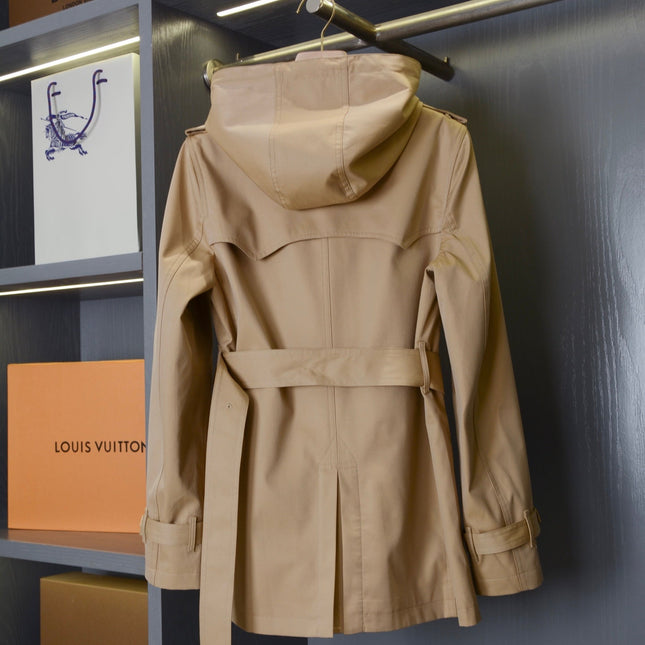 BURBERRY 26S HOODED BELTED TRENCH JACKET 516