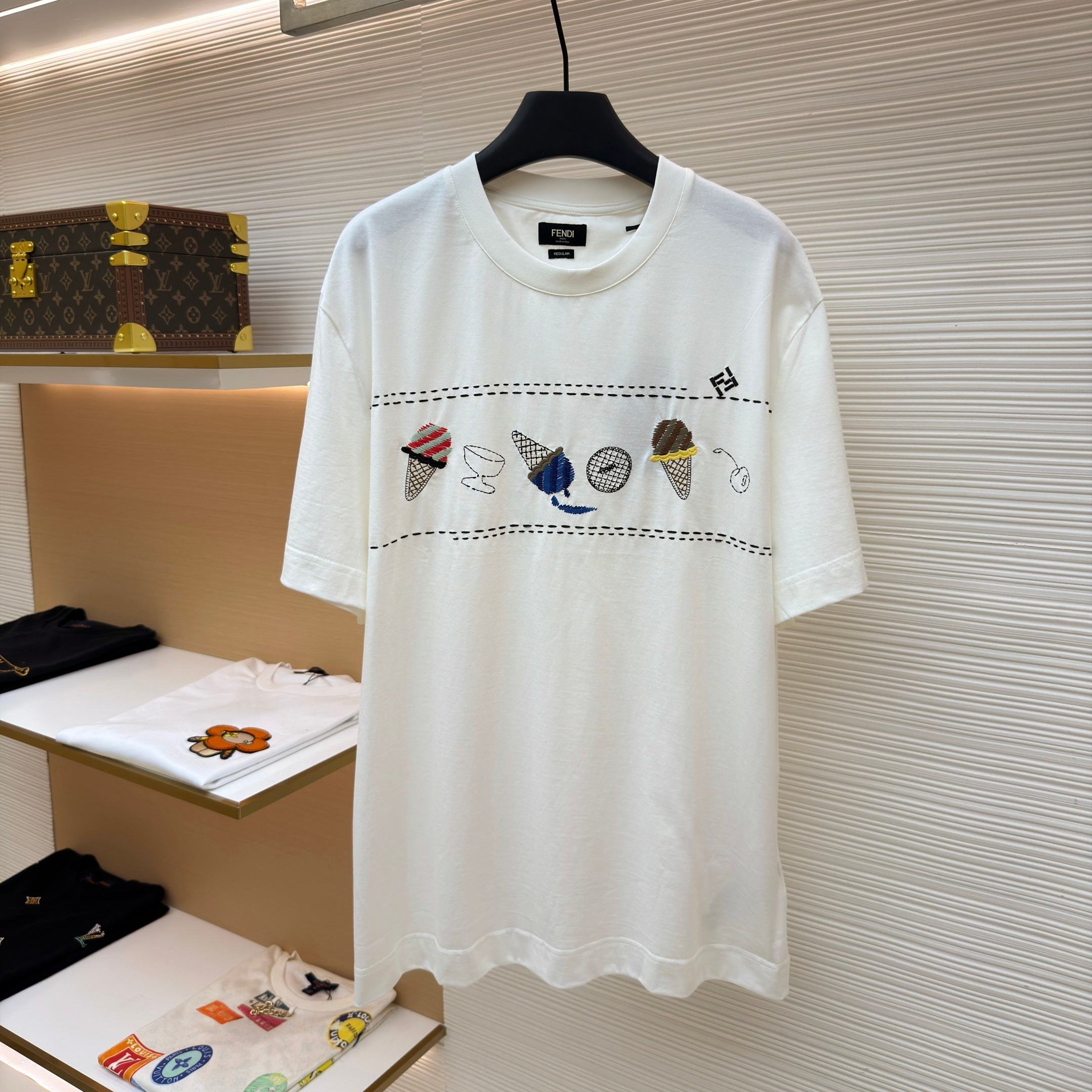 FENDI 26S SHORT SLEEVE T-SHIRT 057