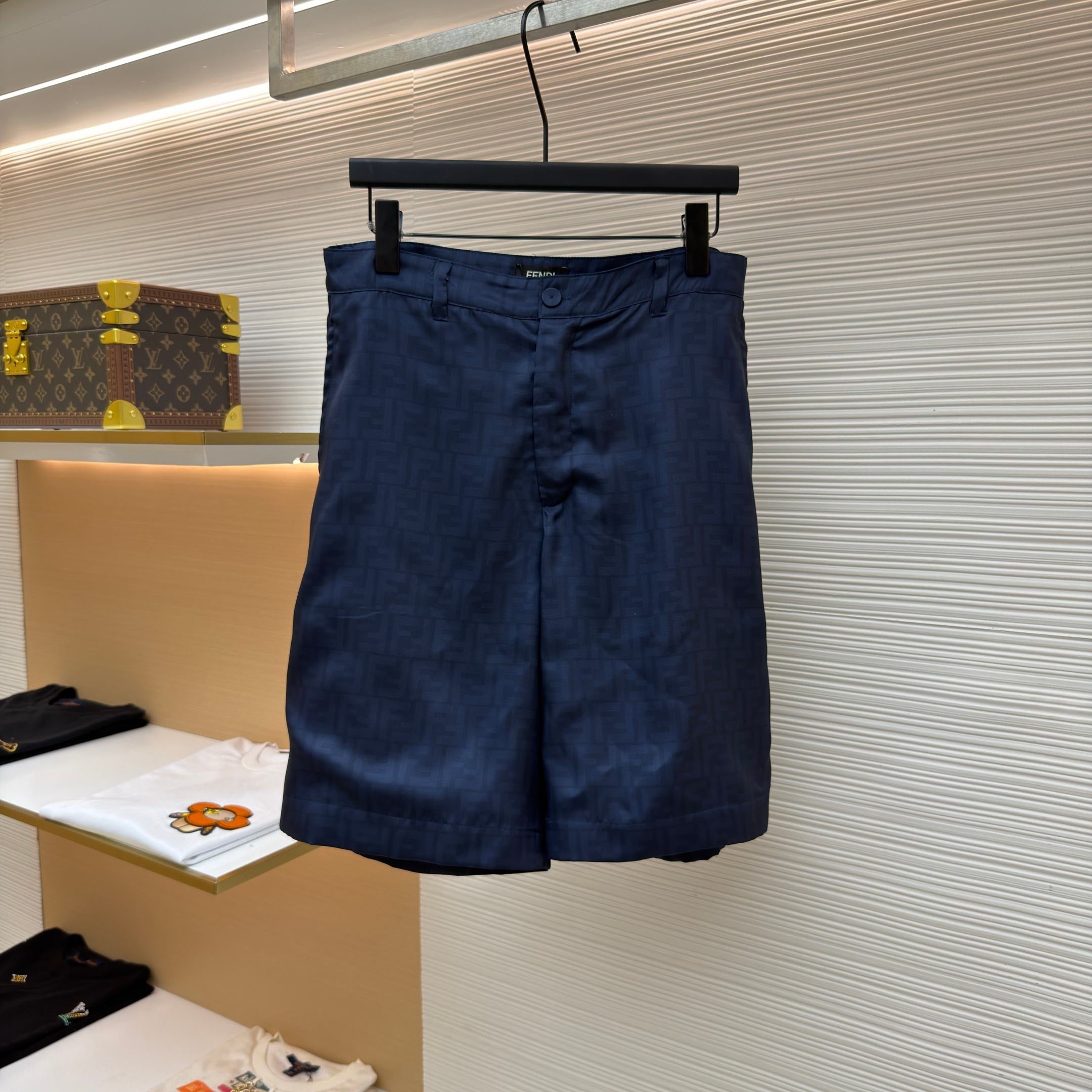 FENDI 26S LONG SHORTS 023