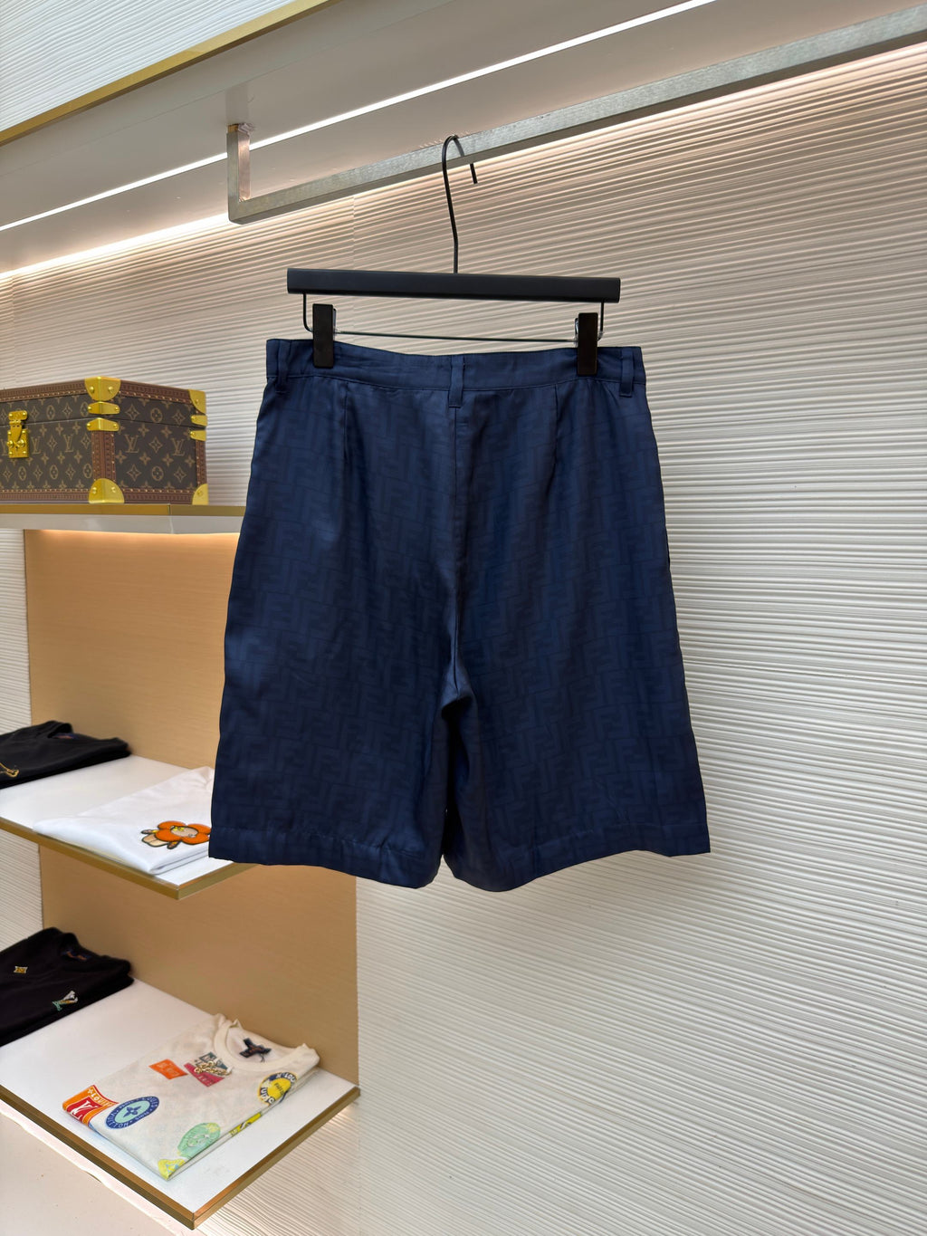 FENDI 26S LONG SHORTS 023