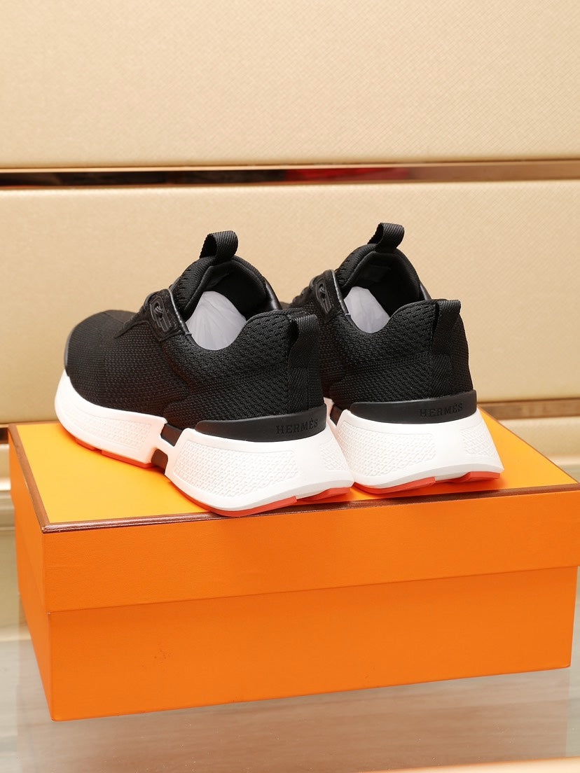 HM HUGO SNEAKER BLACK AND WHITE BREATHABLE FABRIC