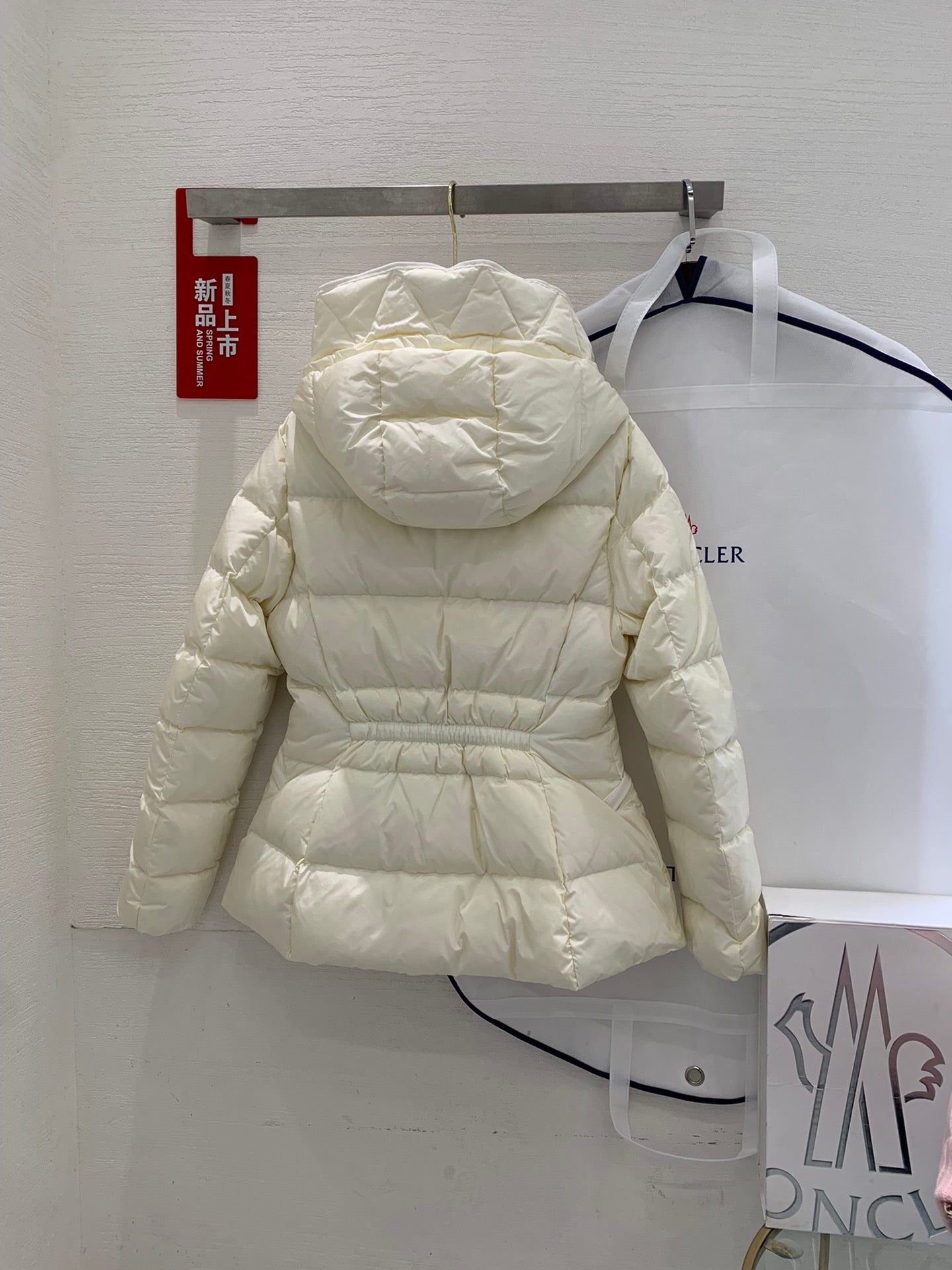 MONCLER 25S PUFFER JACKET 277