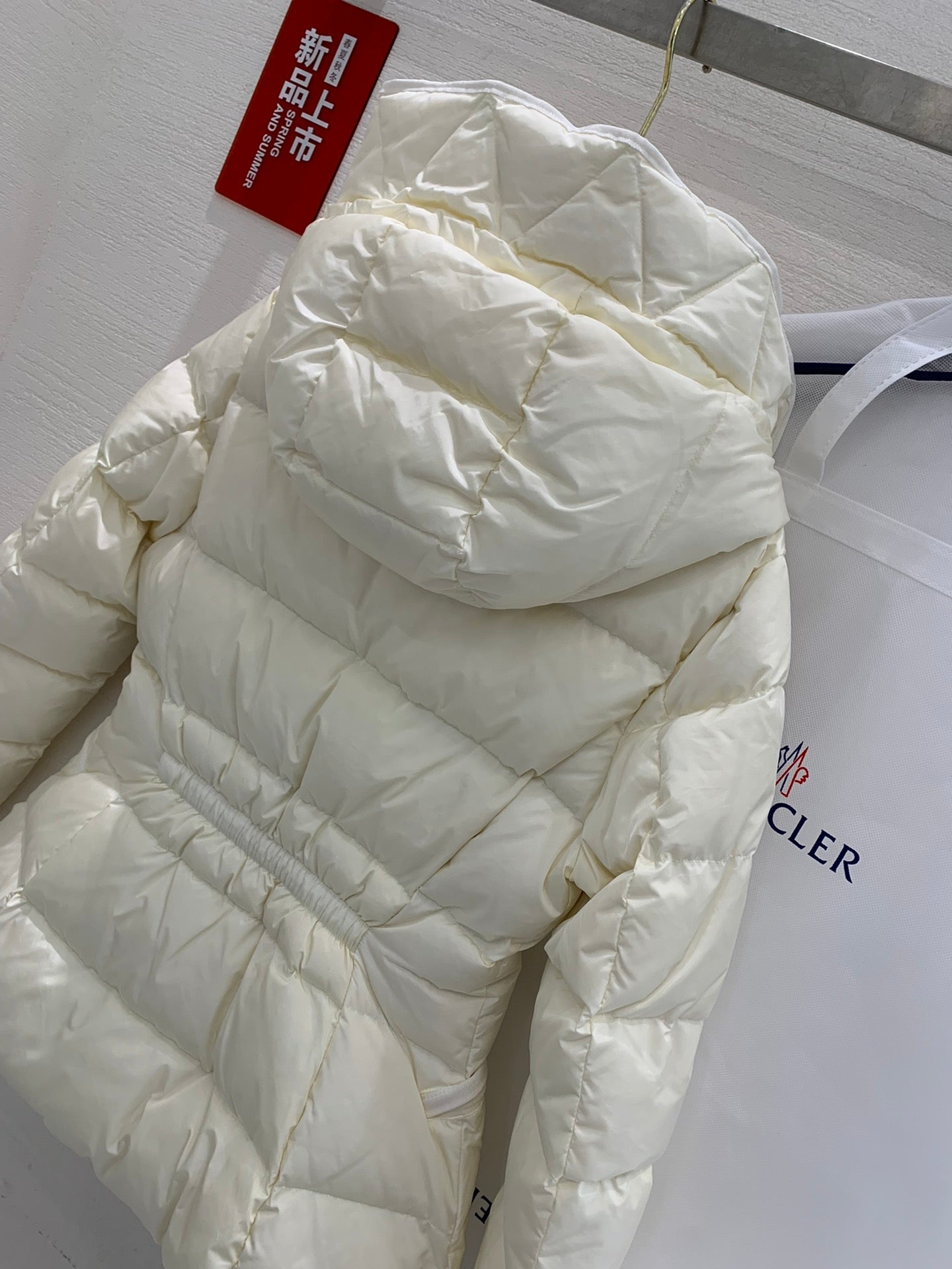 MONCLER 25S PUFFER JACKET 277