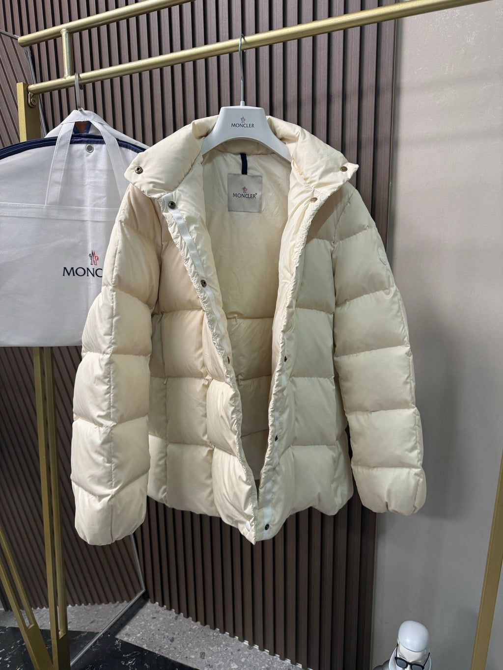 MONCLER 25S SQUARE-QUILTED DOWN JACKET 429
