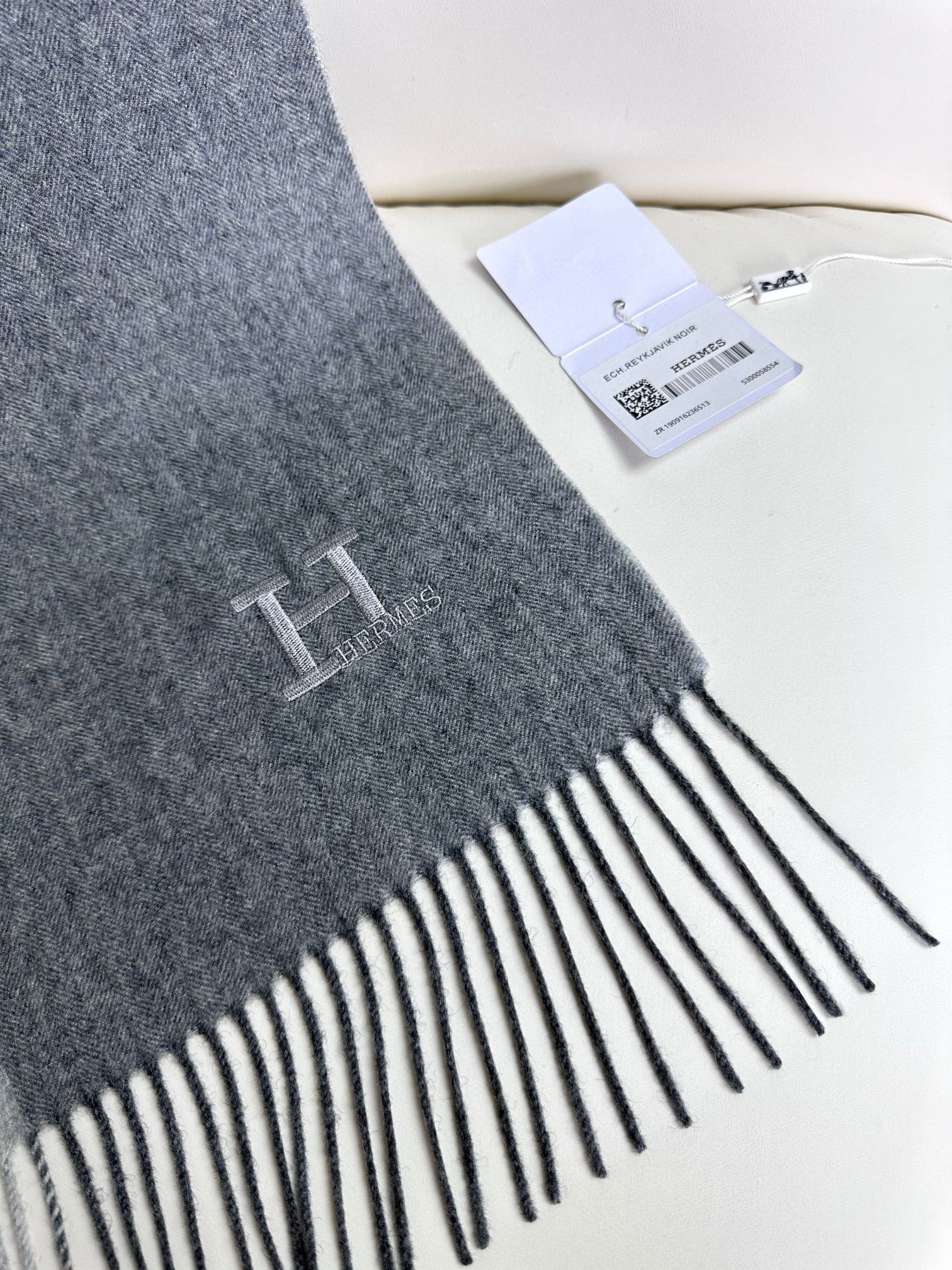 HERMES 26S LONG SCARF 190 IN CASHMERE 309793