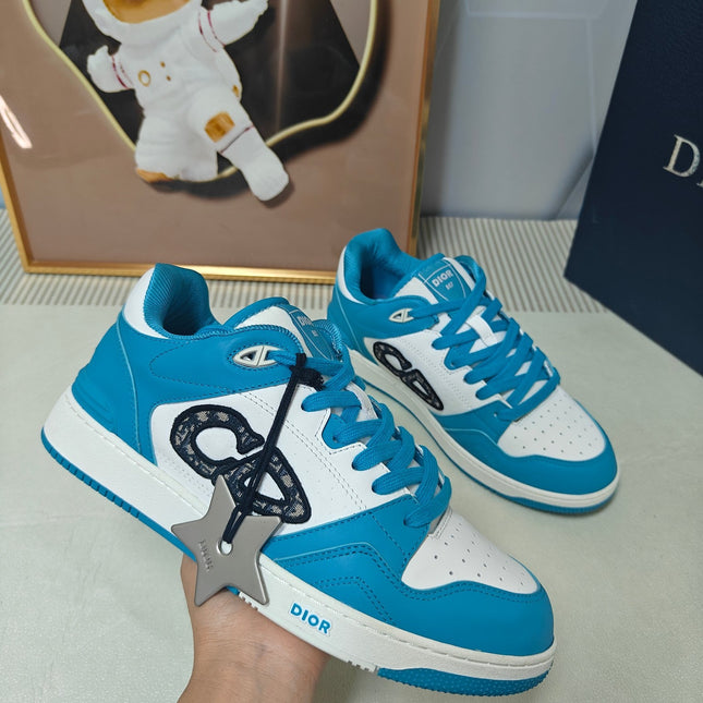 DIOR 26S LOW-TOP SNEAKER IN BLUE AND WHITE CALFSKIN